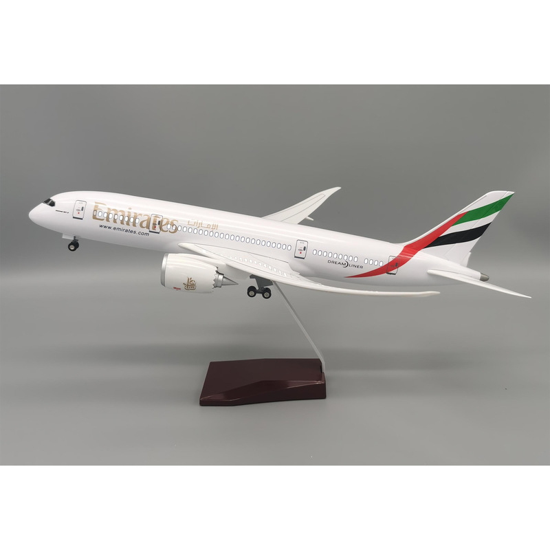 Модель самолета Эмираты 787, р – обзор и цена Model Airplane Plastic
